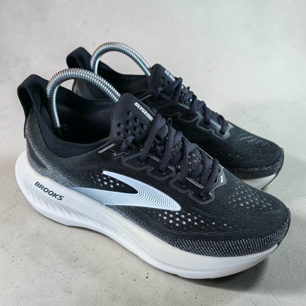 Brooks Glycerin 23 Womens 7.5 Black White Running Shoes Sneakers *Barely Worn.